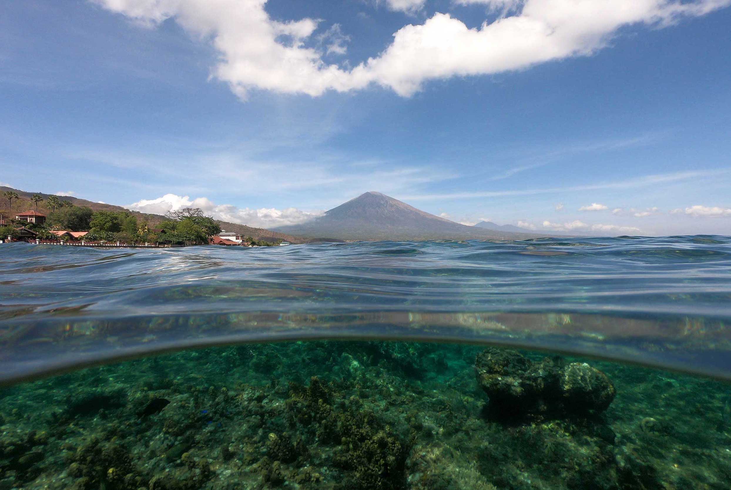 You are currently viewing The 5 Best Snorkeling Spots in Amed Bali.