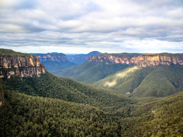view of the scenery in the blue Mountains, this is an unusual day trip from Sydney