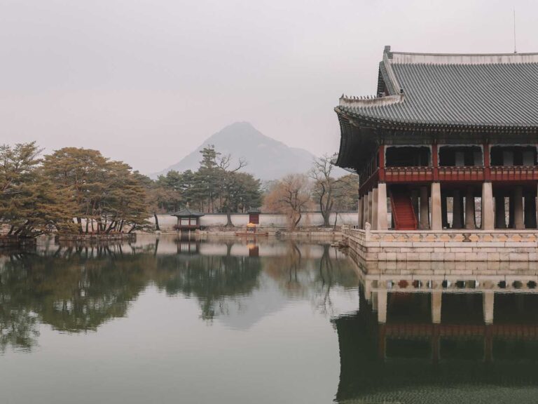 Palace in South Korea. I Miss Travelling because