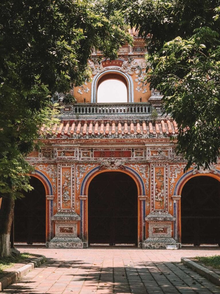 The colors and details shown on one of the palace buildings in the imperial city