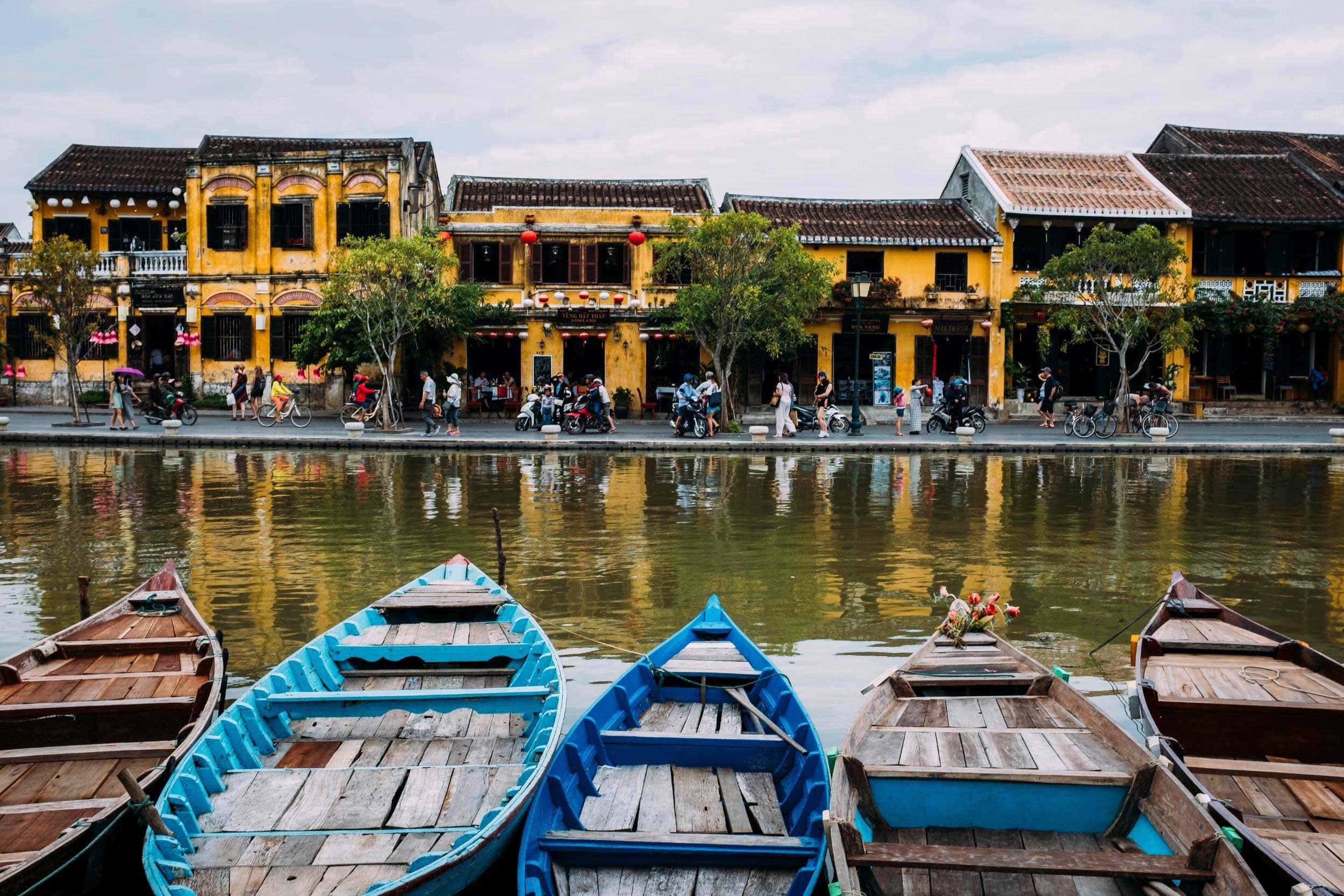 You are currently viewing Vietnam Travel Guides: Important Things to Know Before Traveling to Vietnam
