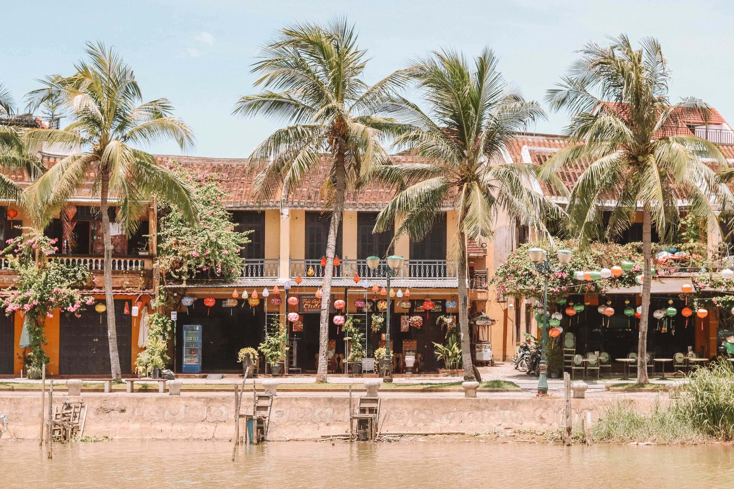 You are currently viewing The Ultimate Hoi An Itinerary, Including Ancient Town & The Best Day Trips