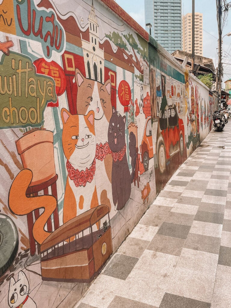 Colorful street art along Talat Noi during 2 days in Bangkok